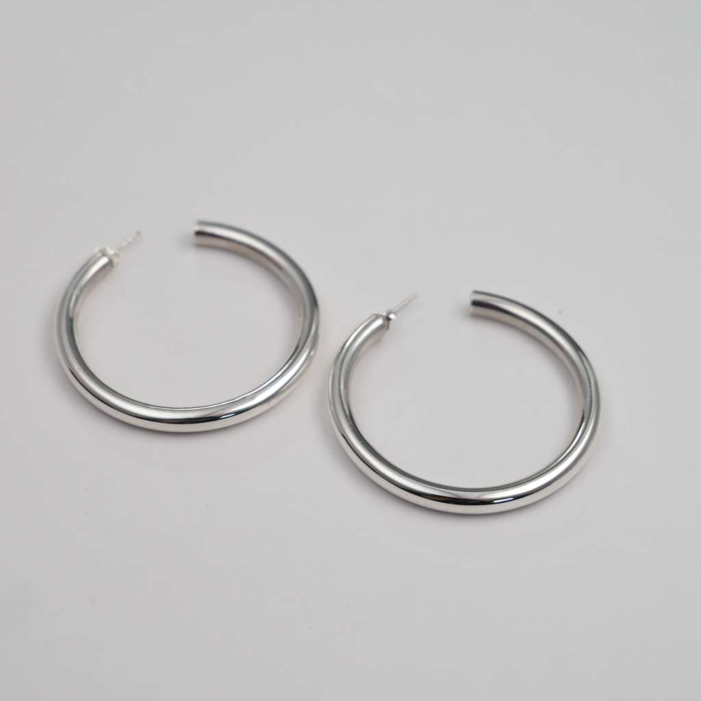 GAIA Hollow Classic Hoop Earrings