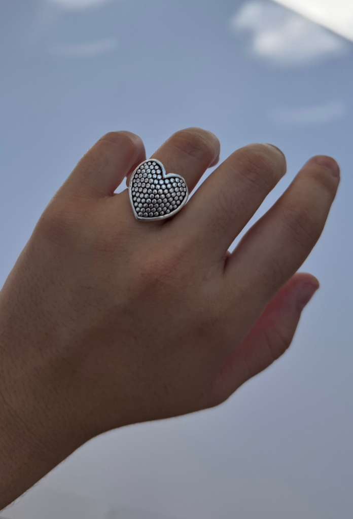 GAIA Hollow Heart Ring