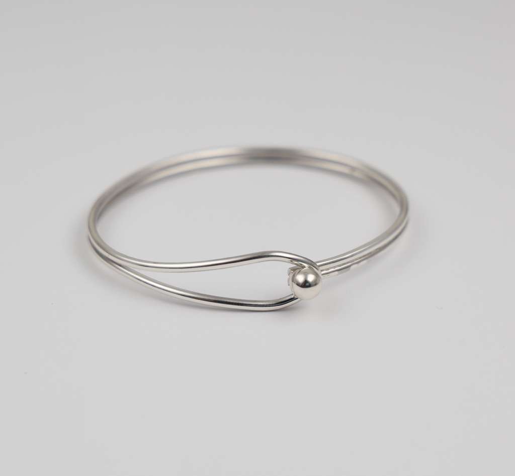 GAIA Minimal Knot Bangle