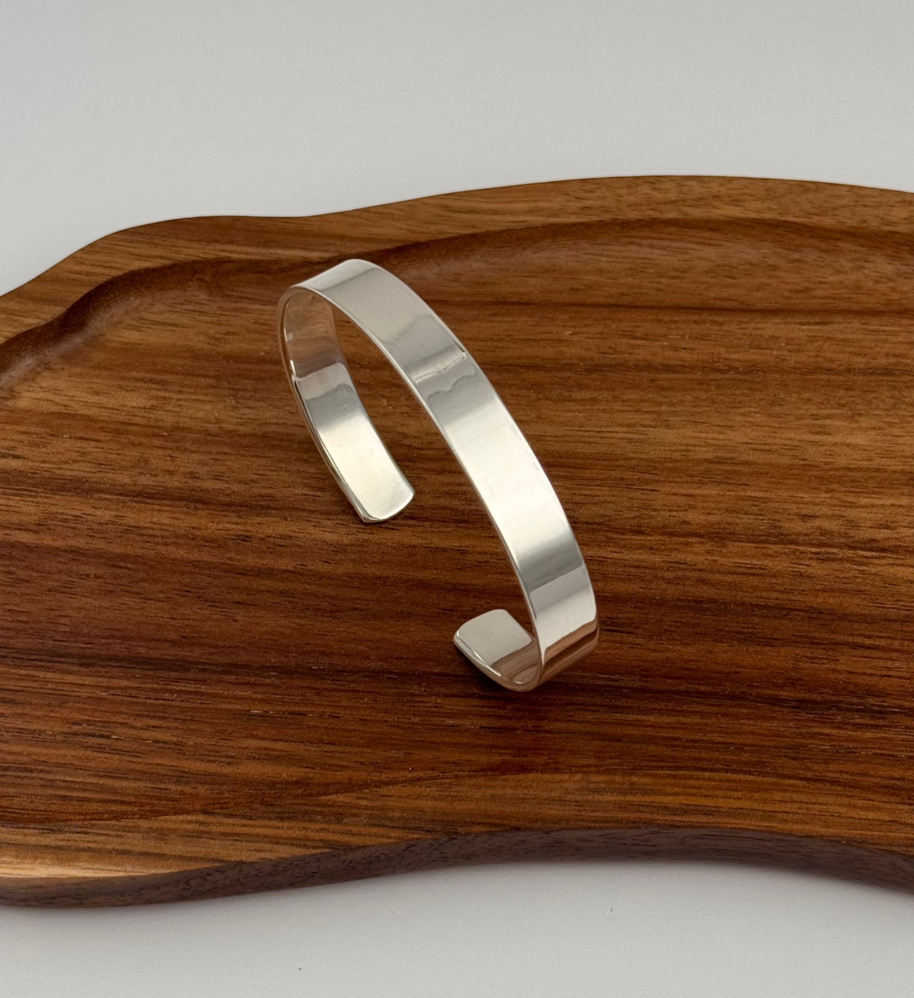 GAIA Classic Flat Cuff