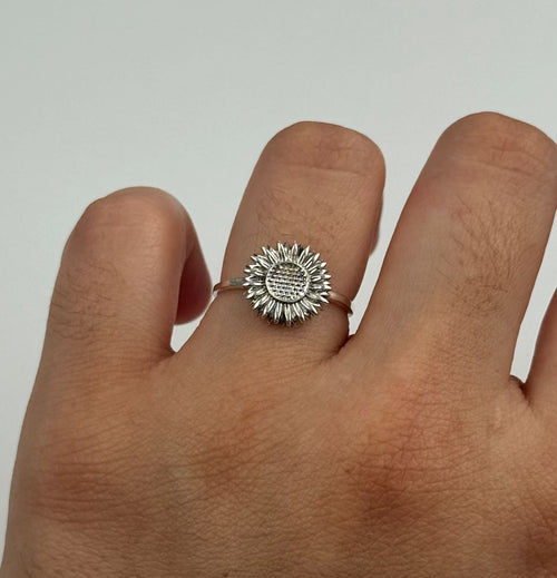 GAIA Dainty Sunflower Ring