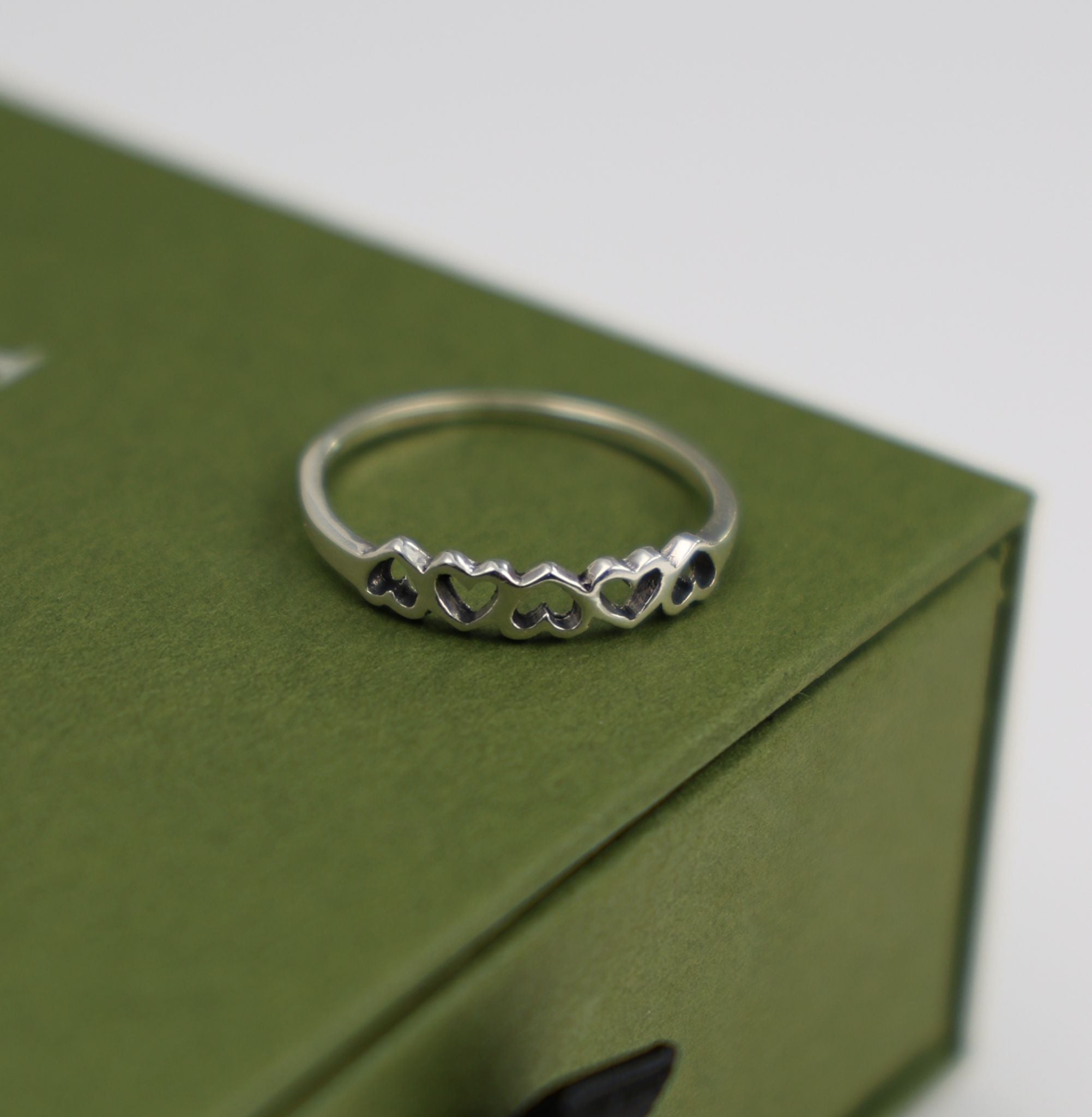 GAIA Dainty Hearts Ring