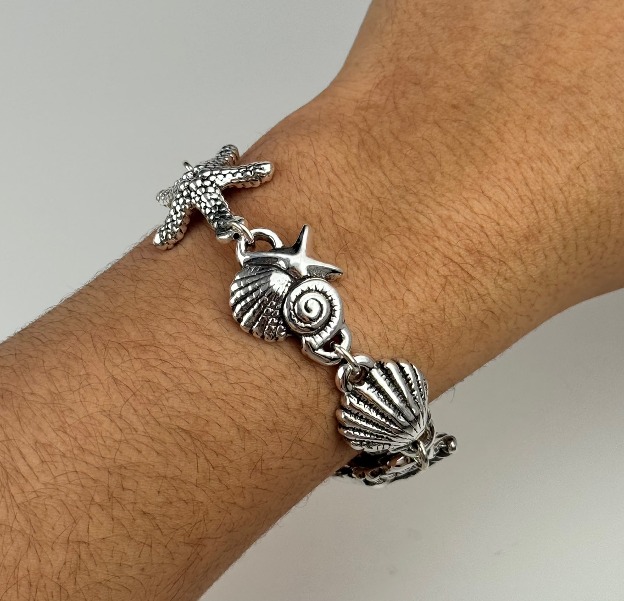 GAIA Hollow Charm Bracelet