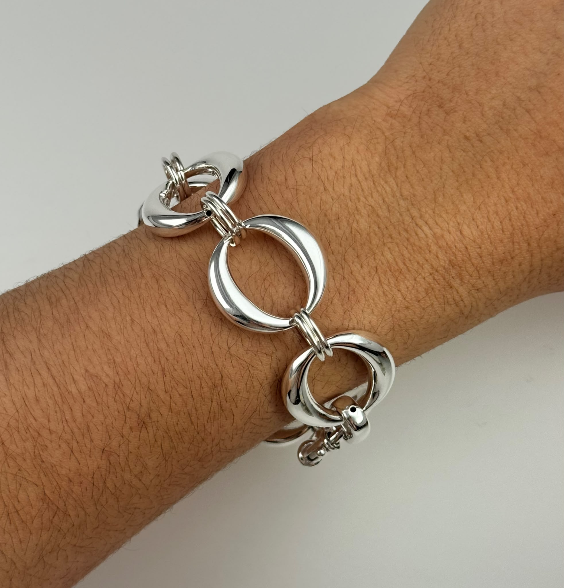 GAIA Hollow Statement Bracelet