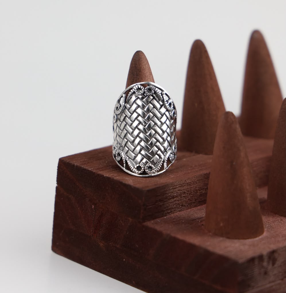 Gaia Woven Shield Ring
