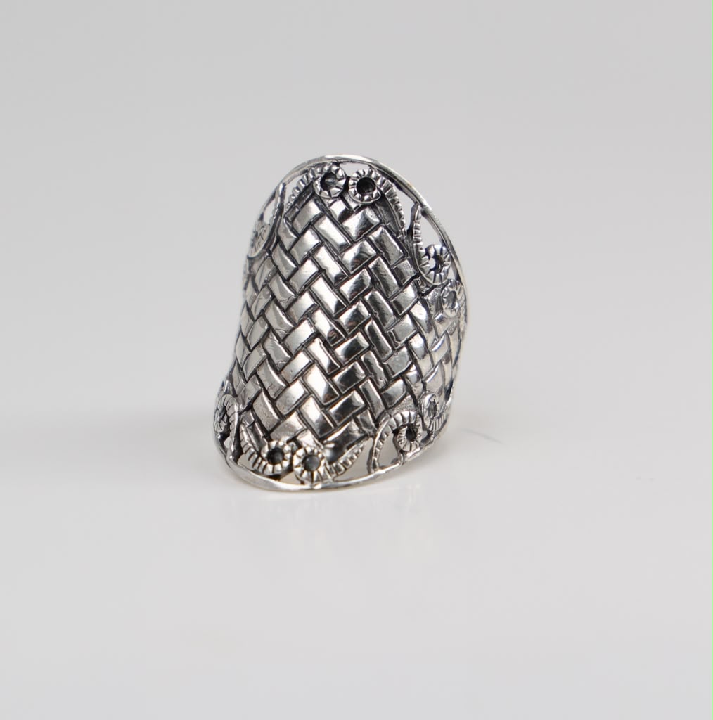 Gaia Woven Shield Ring