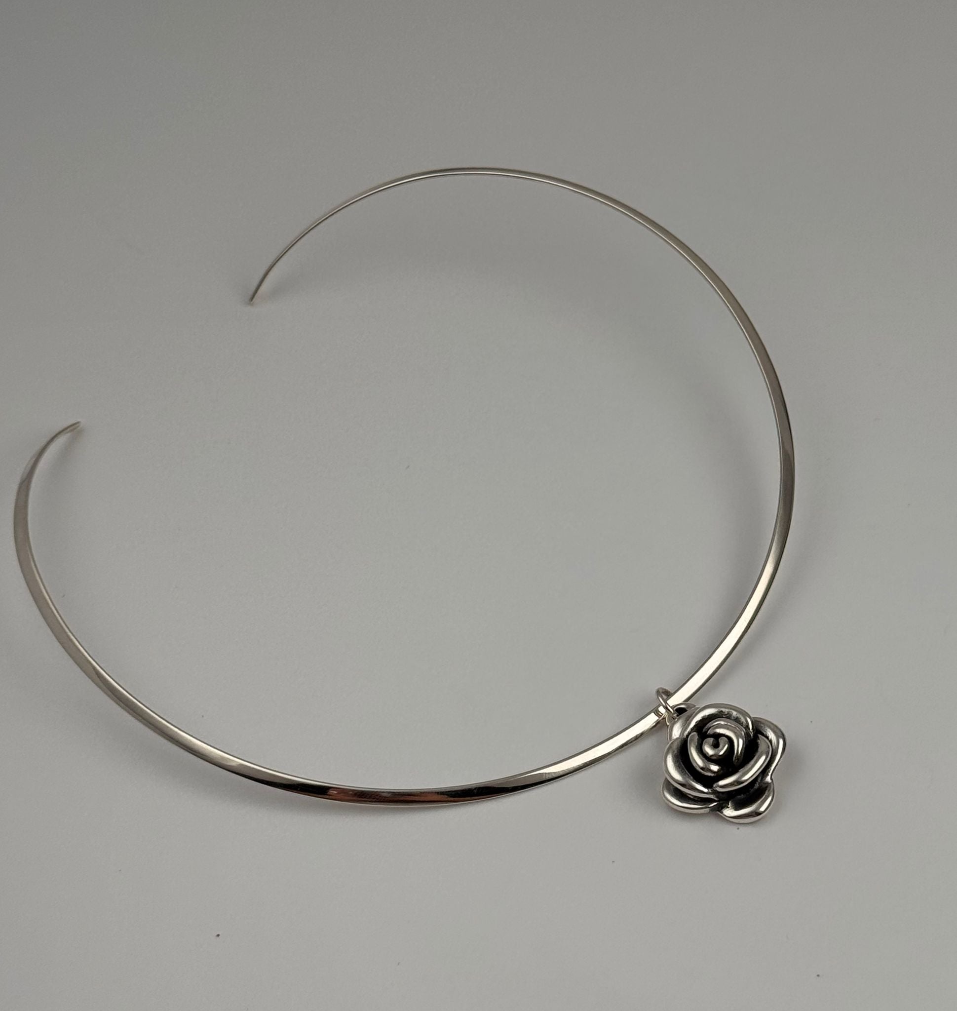 GAIA Minimal Silver Choker